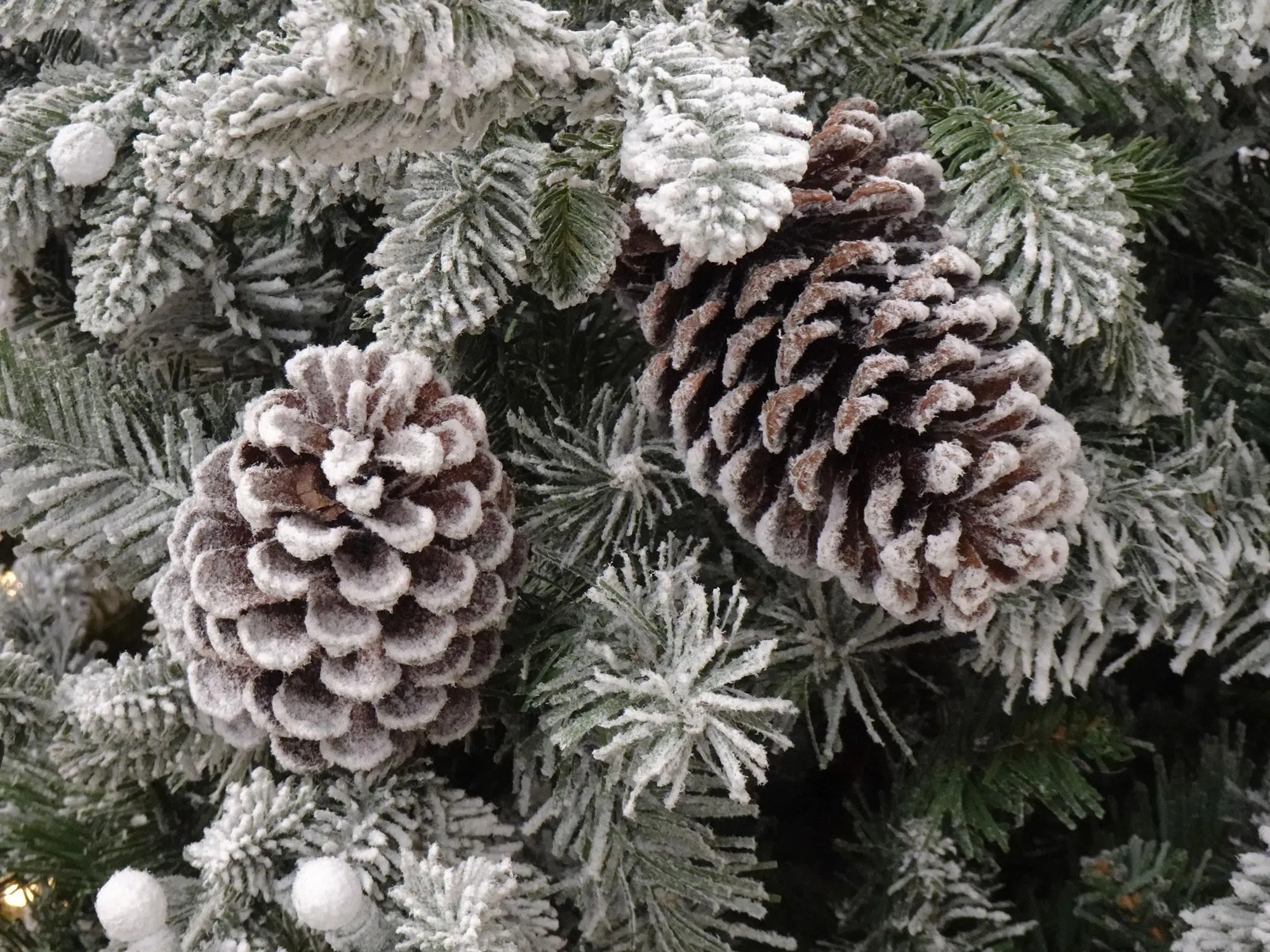 6ft Pre-lit Yukon Snowy Pine Life Like Artificial Christmas Tree 6 6ft Pre-lit Yukon Snowy Pine Life Like Artificial Christmas Tree - Image 4