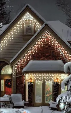300 Indoor And Outdoor Warm White Twinkling Icicle LED Connectable Light Set